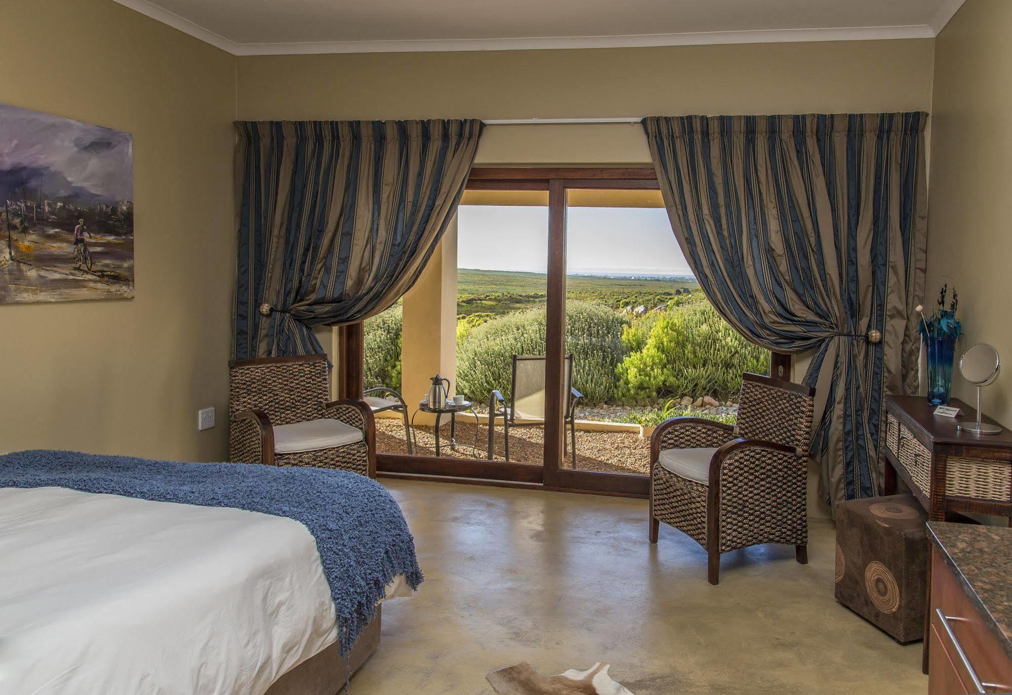 Kapensis Guesthouse Pringle Bay Bagian luar foto